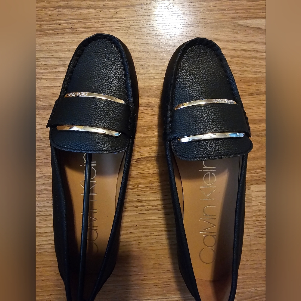 Calvin Klein women's 9.5M